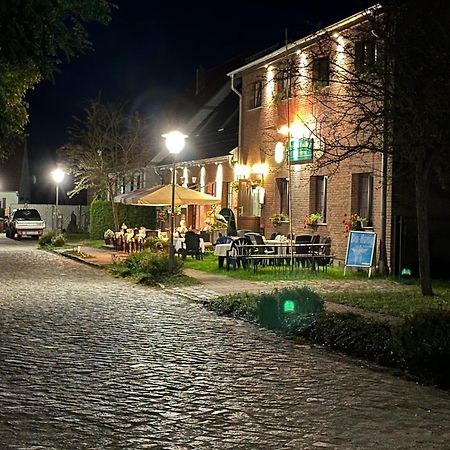 Pension & Gasthof Storchennest Gross Quassow 外观 照片