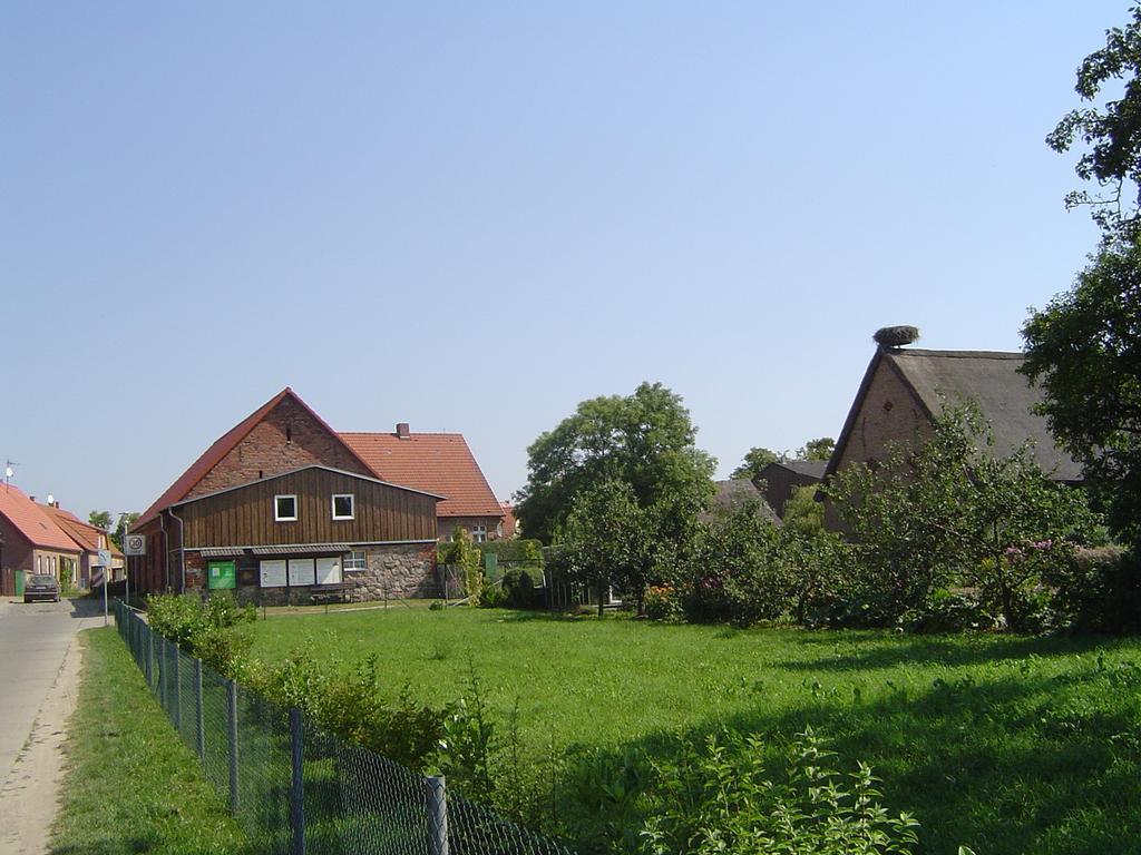 Pension & Gasthof Storchennest Gross Quassow 外观 照片